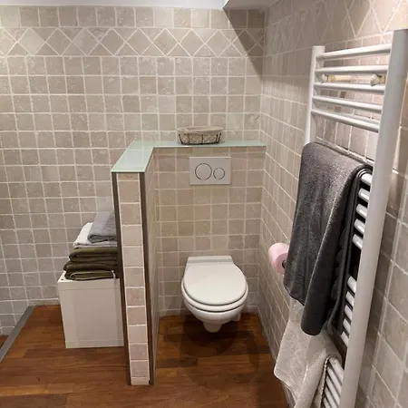 Atypical Loft With Private Pool 르 라방두