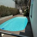 Hébergement de vacances Atypical Loft With Private Pool *