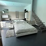 Hébergement de vacances Atypical Loft With Private Pool *
