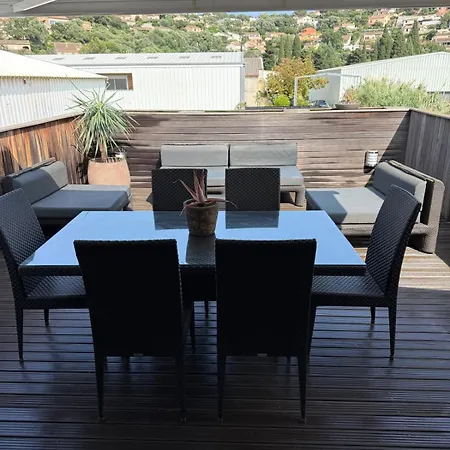 Atypical Loft With Private Pool Hébergement de vacances *