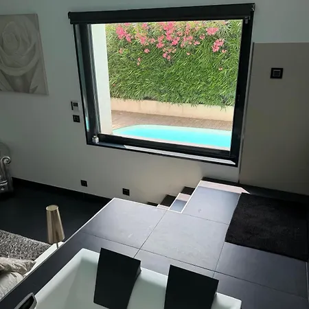 Atypical Loft With Private Pool