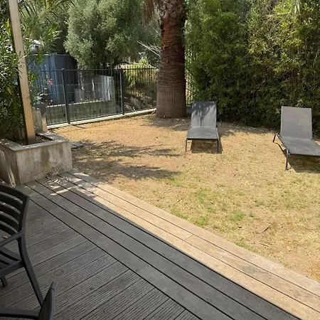 Σπίτι διακοπών Atypical Loft With Private Pool Le Lavandou